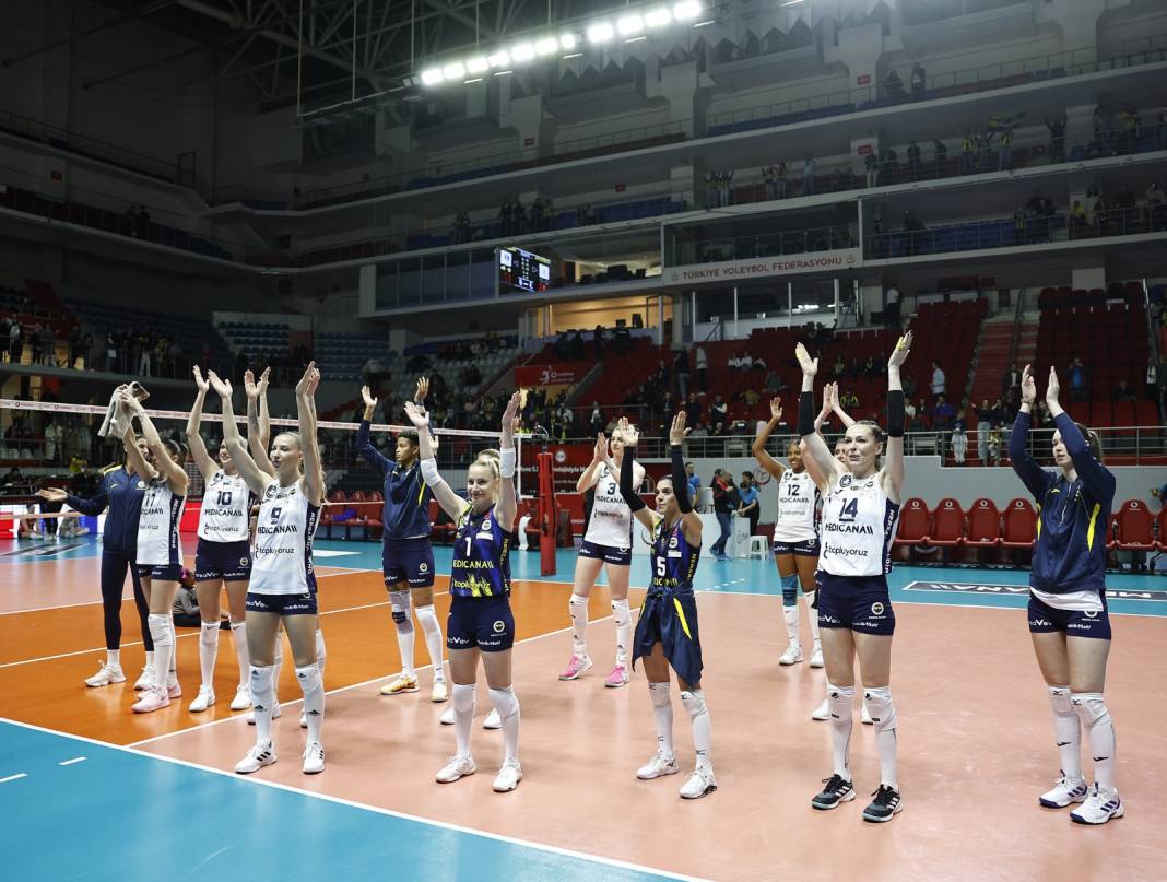 Eda Erdem'e öyle bir sürpriz yaptılar ki gözlerine inanamadı 9